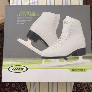 Women's figure skates